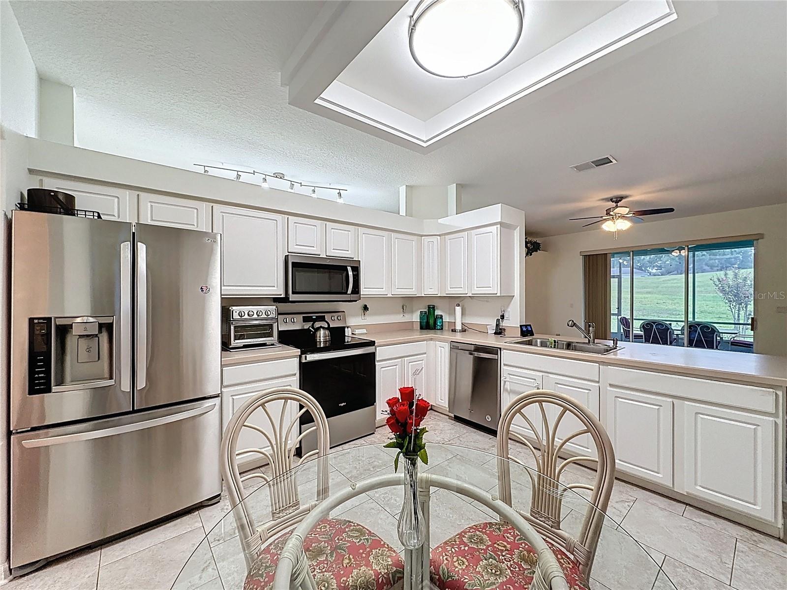 Image 15 of 72 For 2225 Elverson Avenue