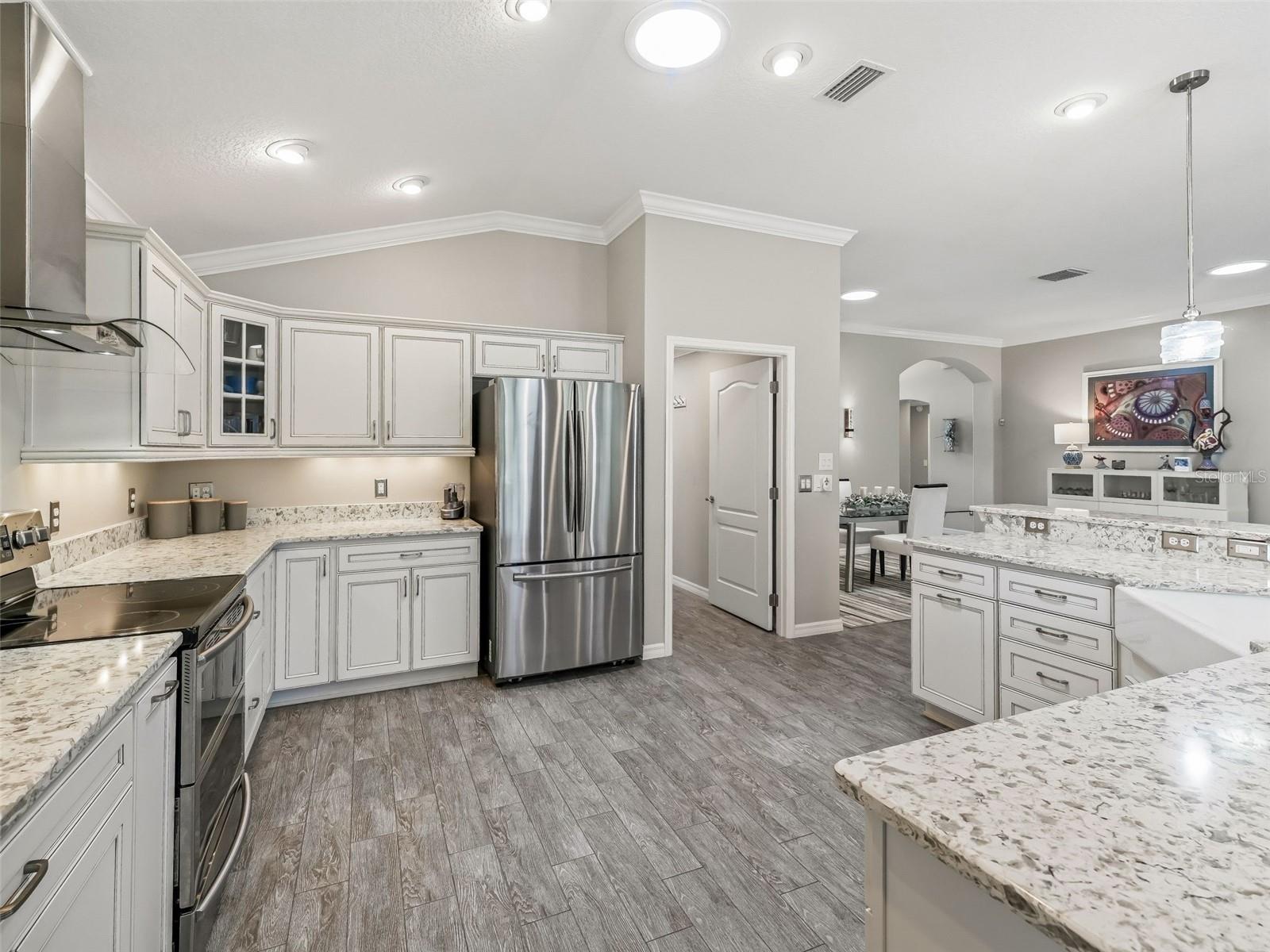 Image 20 of 54 For 3083 Yoder Drive