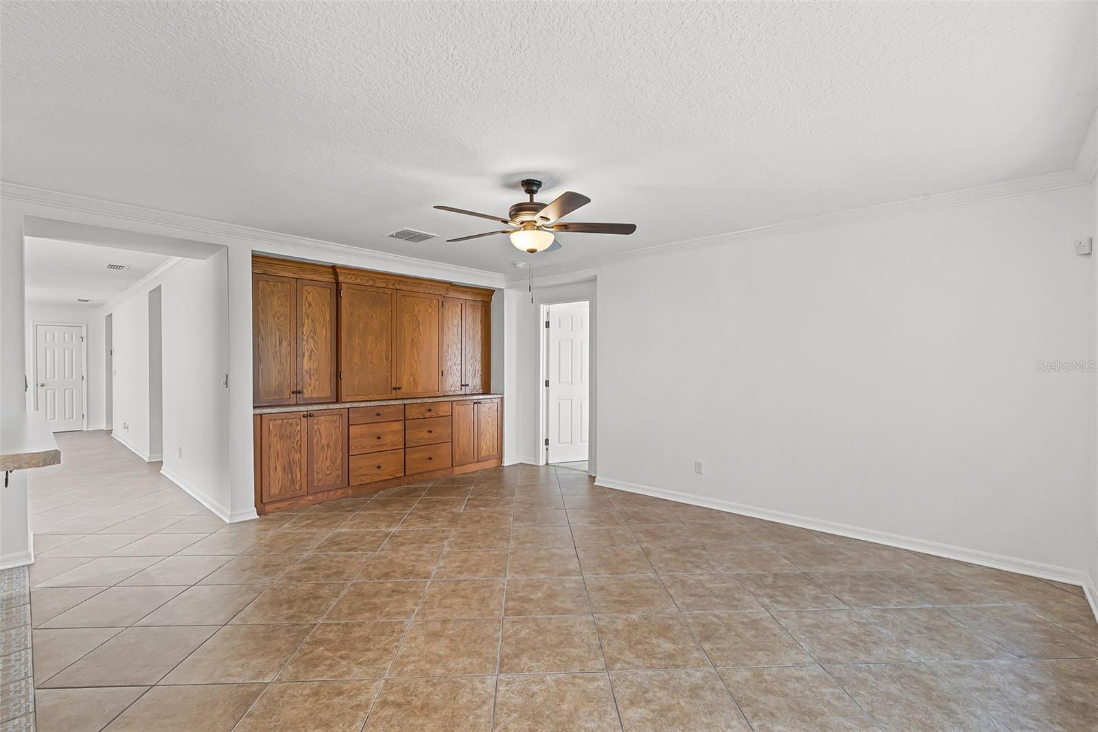 Image 10 of 44 For 16825 Gold Star Court