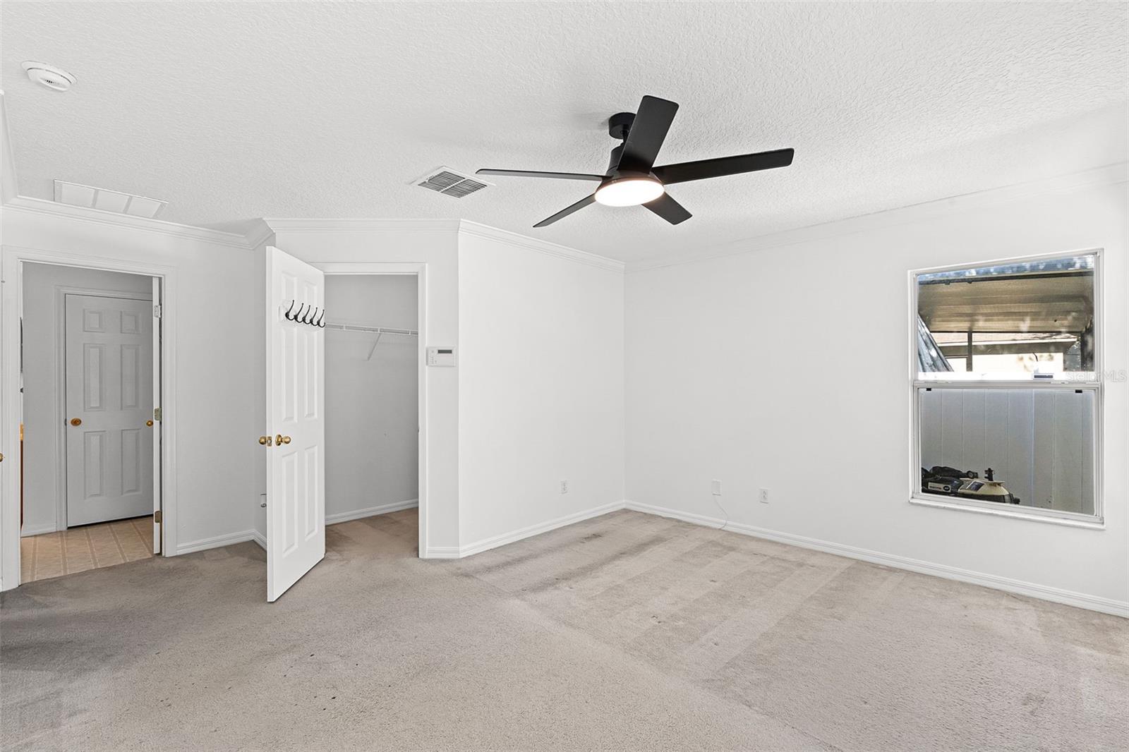 Image 16 of 44 For 16825 Gold Star Court
