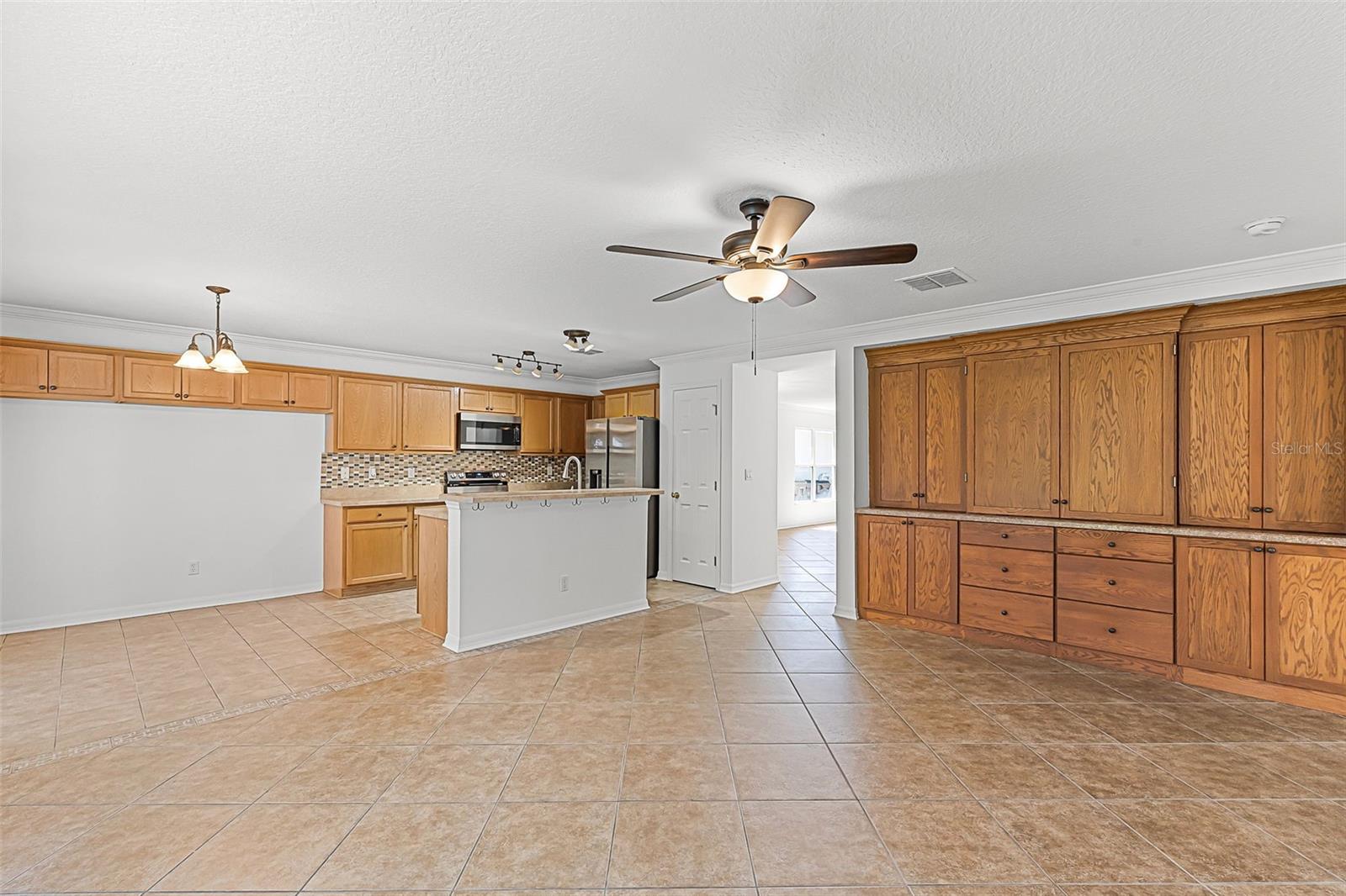 Image 9 of 44 For 16825 Gold Star Court