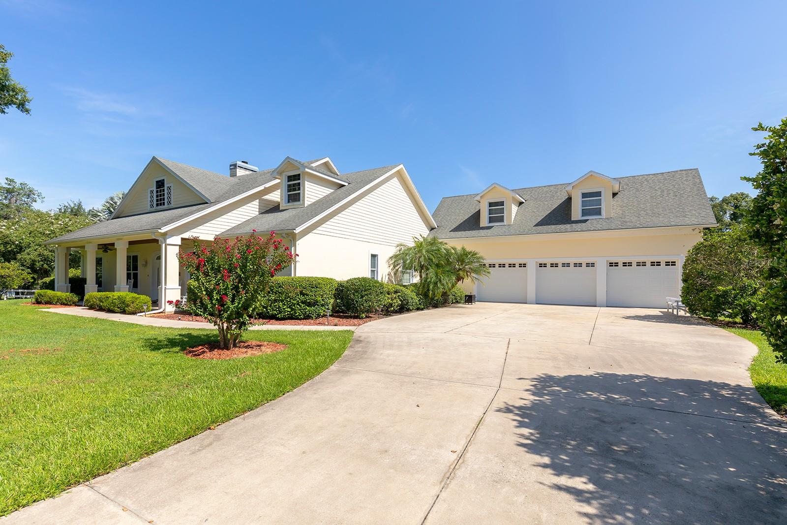 Image 4 of 62 For 590 Crescent Street