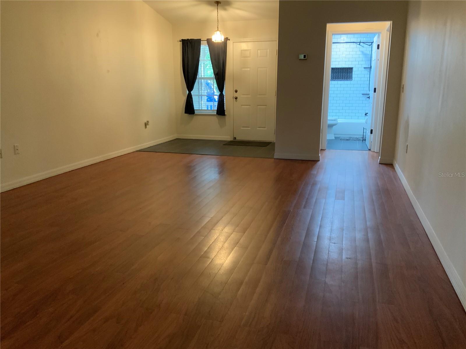 Image 2 of 11 For 1581 Dorset Drive