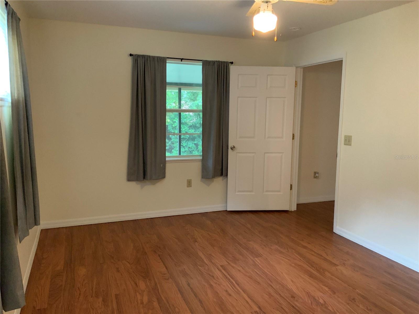 Image 7 of 11 For 1581 Dorset Drive