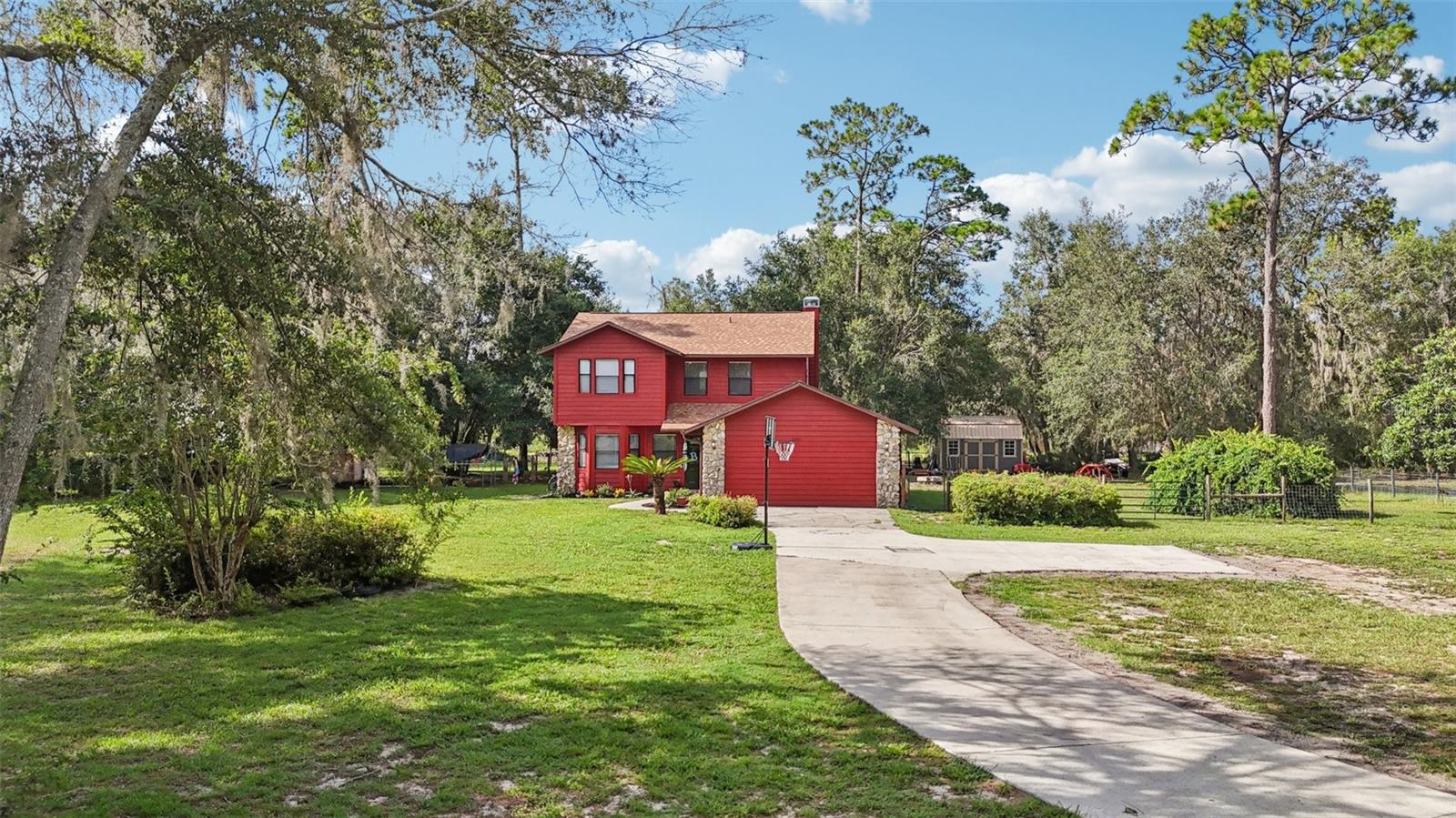 Image 4 of 50 For 3040 Griffin View Drive