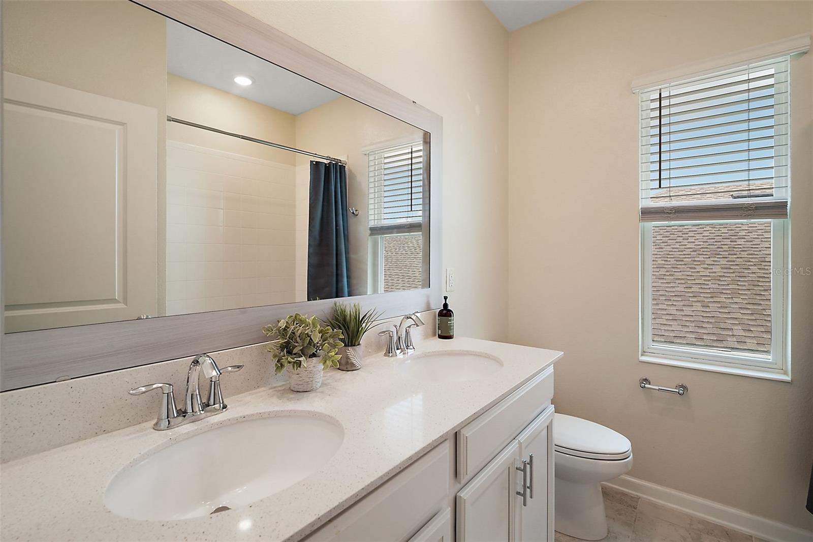 Image 31 of 41 For 900 Carmillion Ct