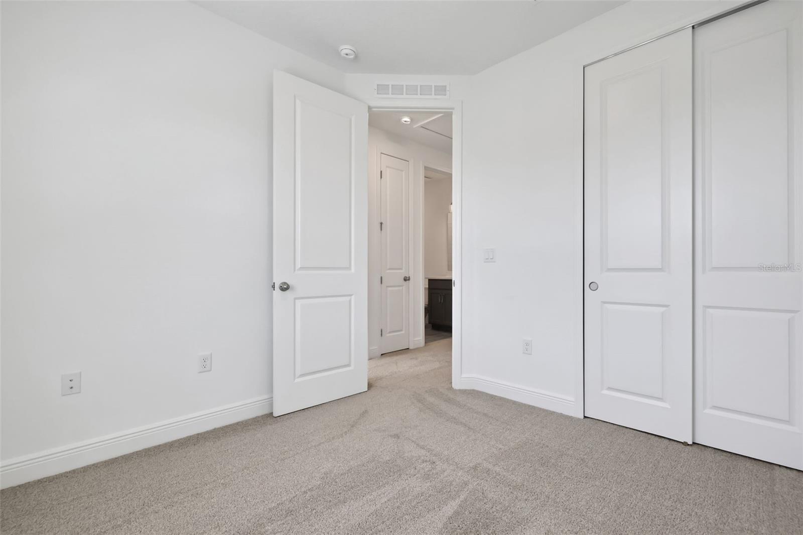 Image 17 of 36 For 2904 Voyager Avenue