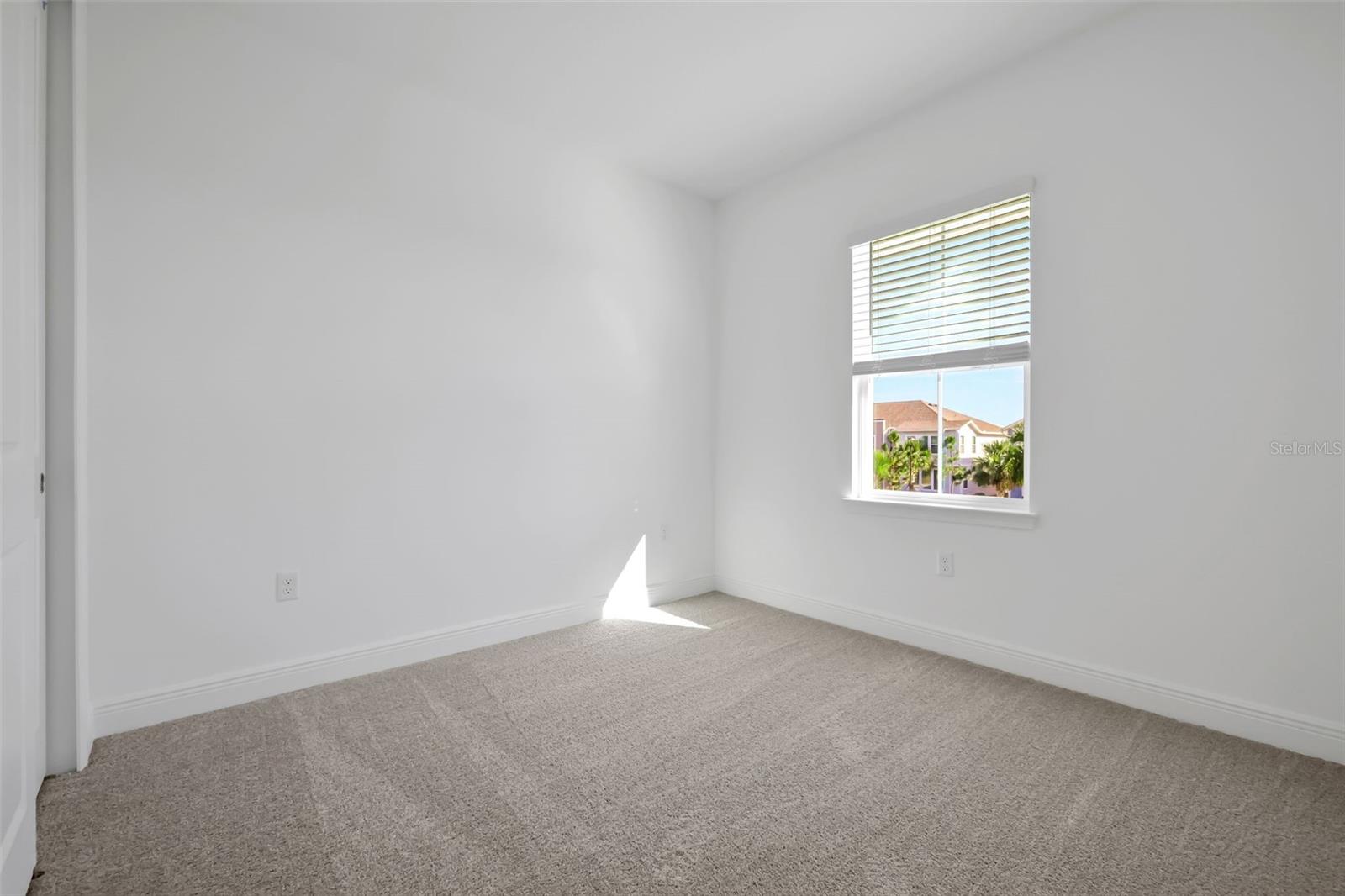 Image 18 of 36 For 2904 Voyager Avenue