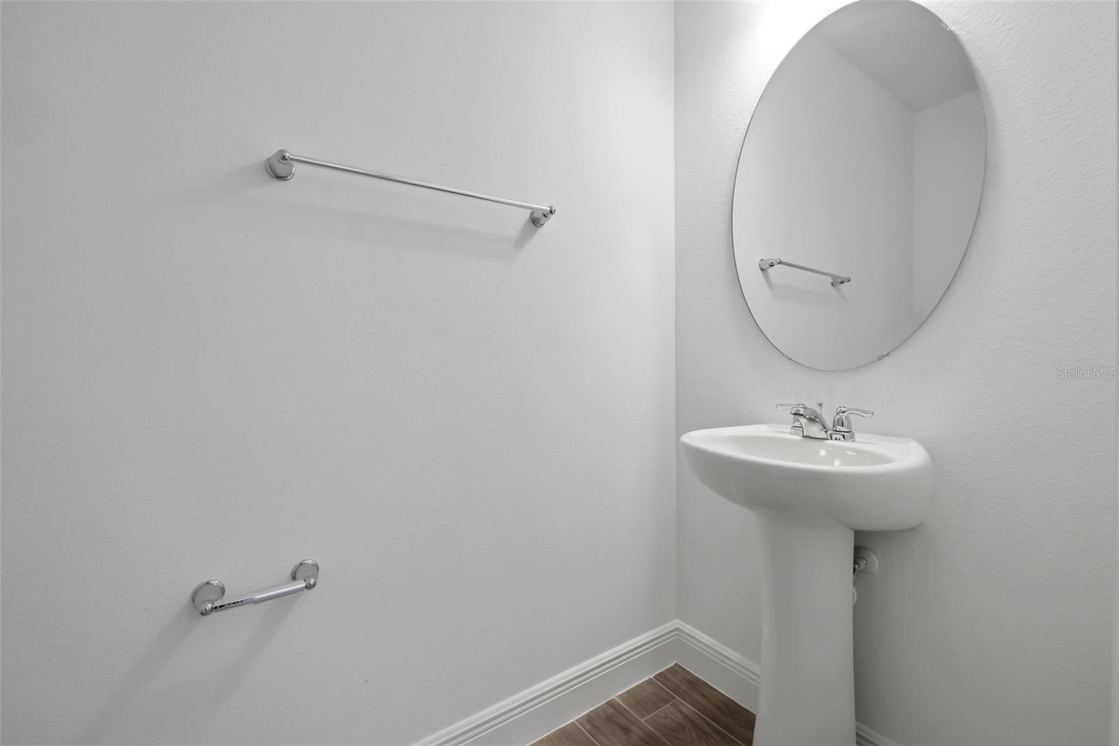 Image 22 of 36 For 2904 Voyager Avenue