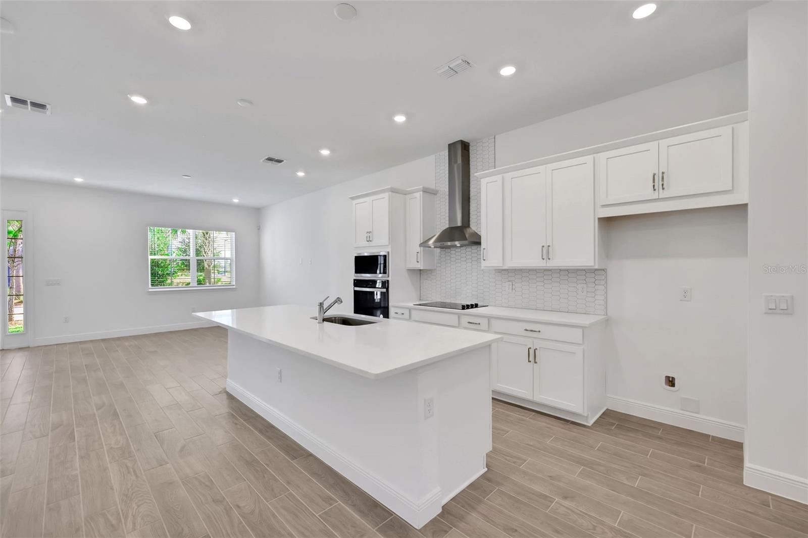 Image 24 of 36 For 2904 Voyager Avenue