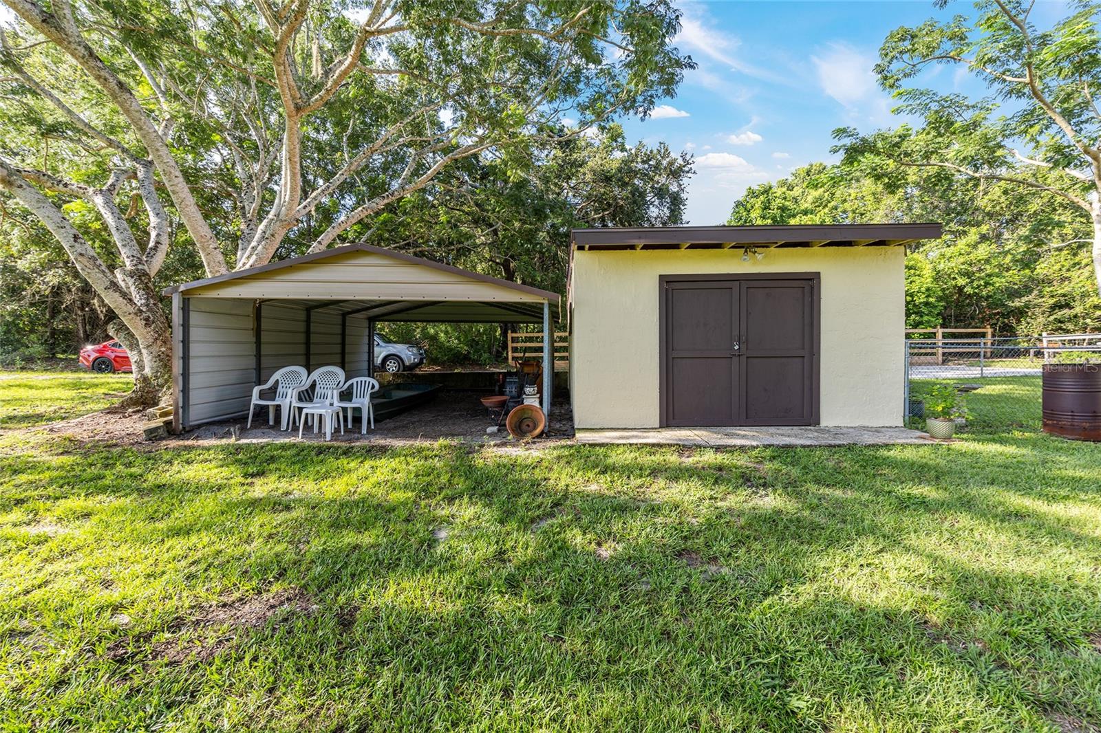 Image 11 of 66 For 15992 156th Place Road