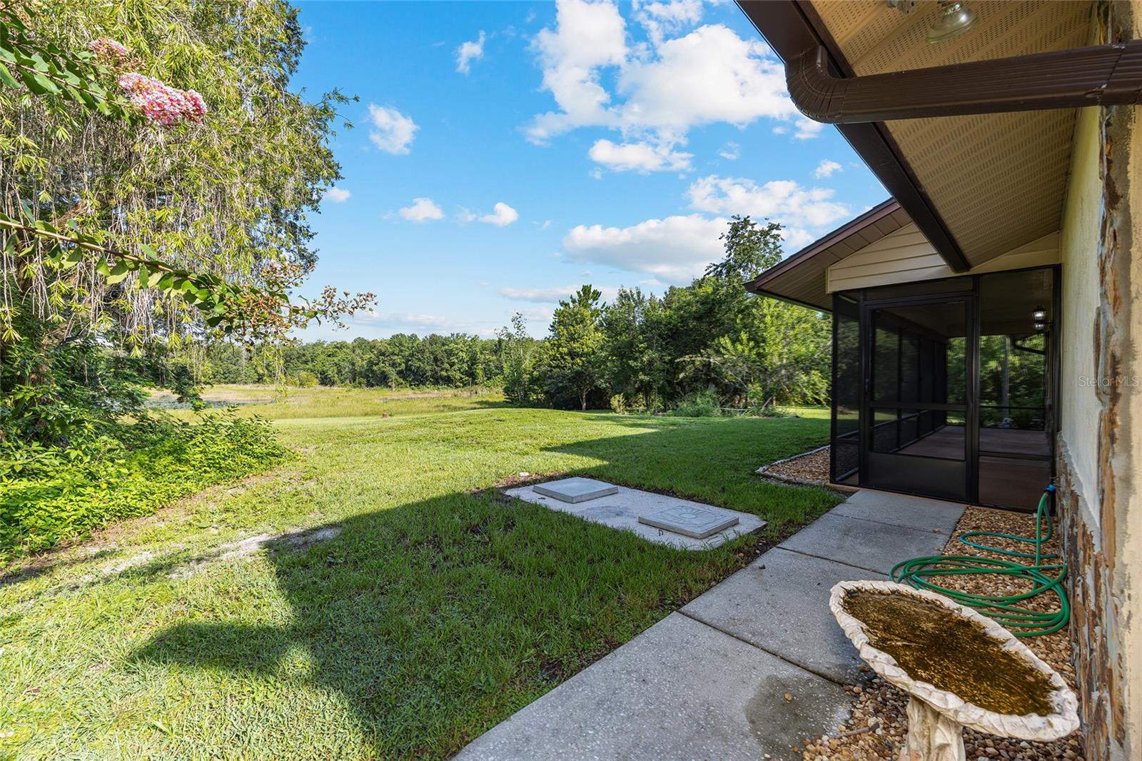 Image 16 of 66 For 15992 156th Place Road