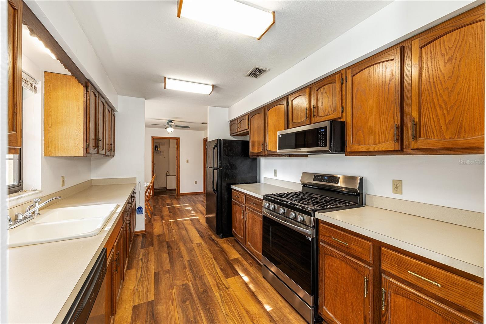 Image 34 of 66 For 15992 156th Place Road
