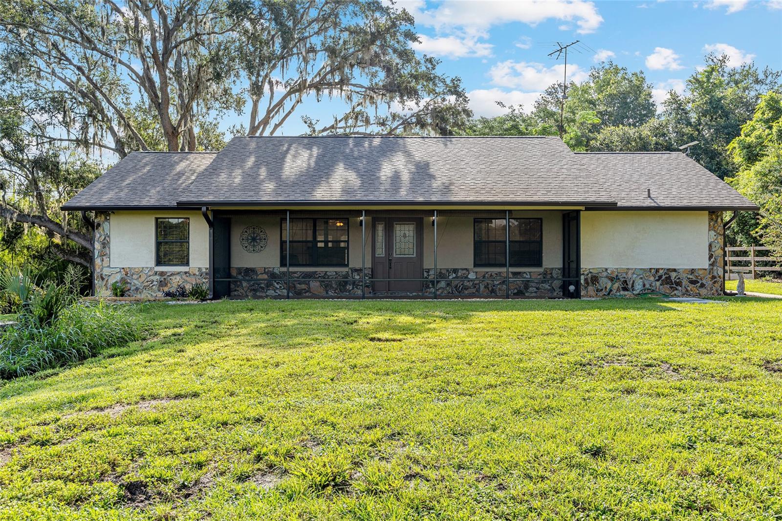 Image 4 of 66 For 15992 156th Place Road