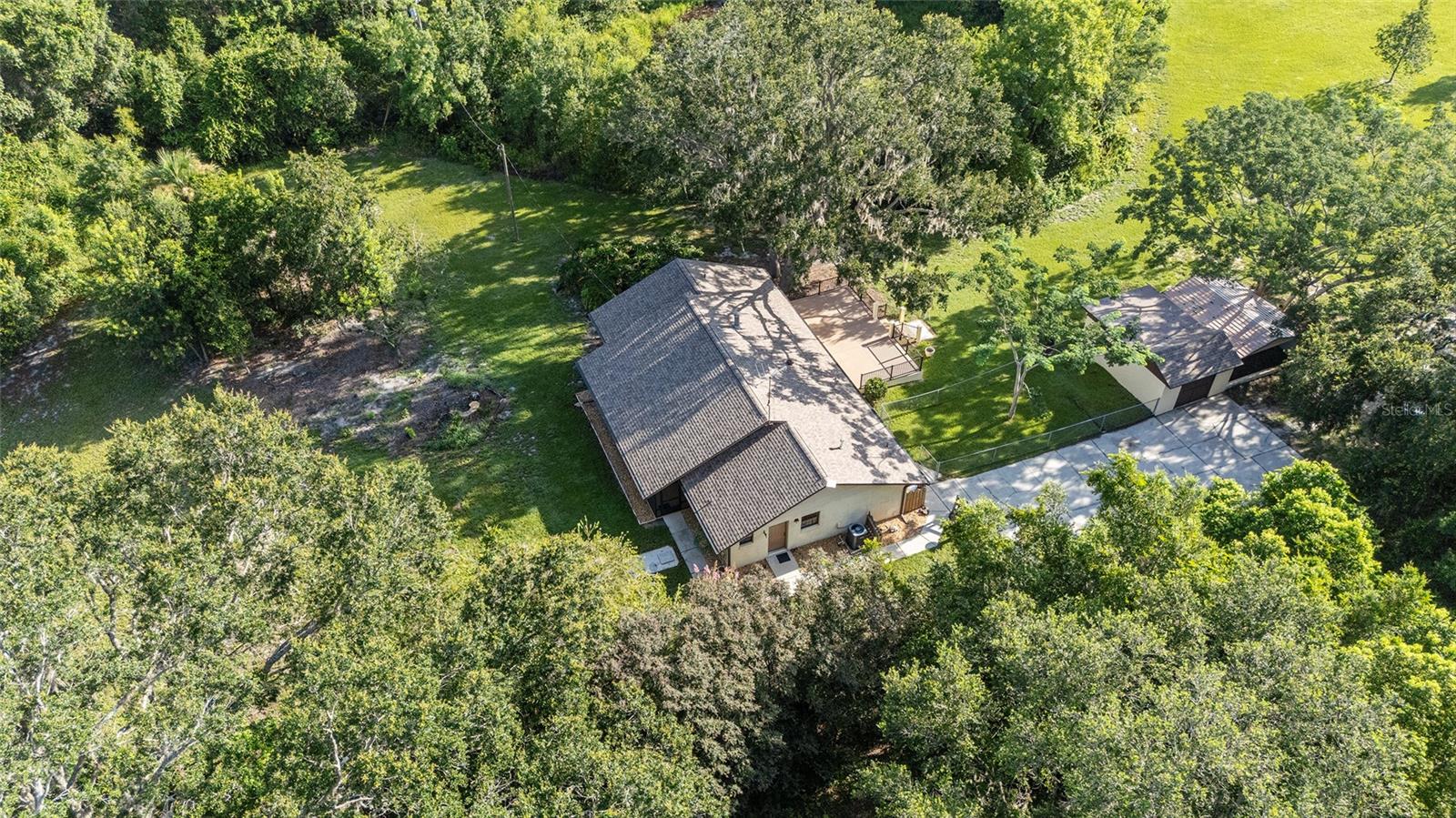Image 6 of 66 For 15992 156th Place Road