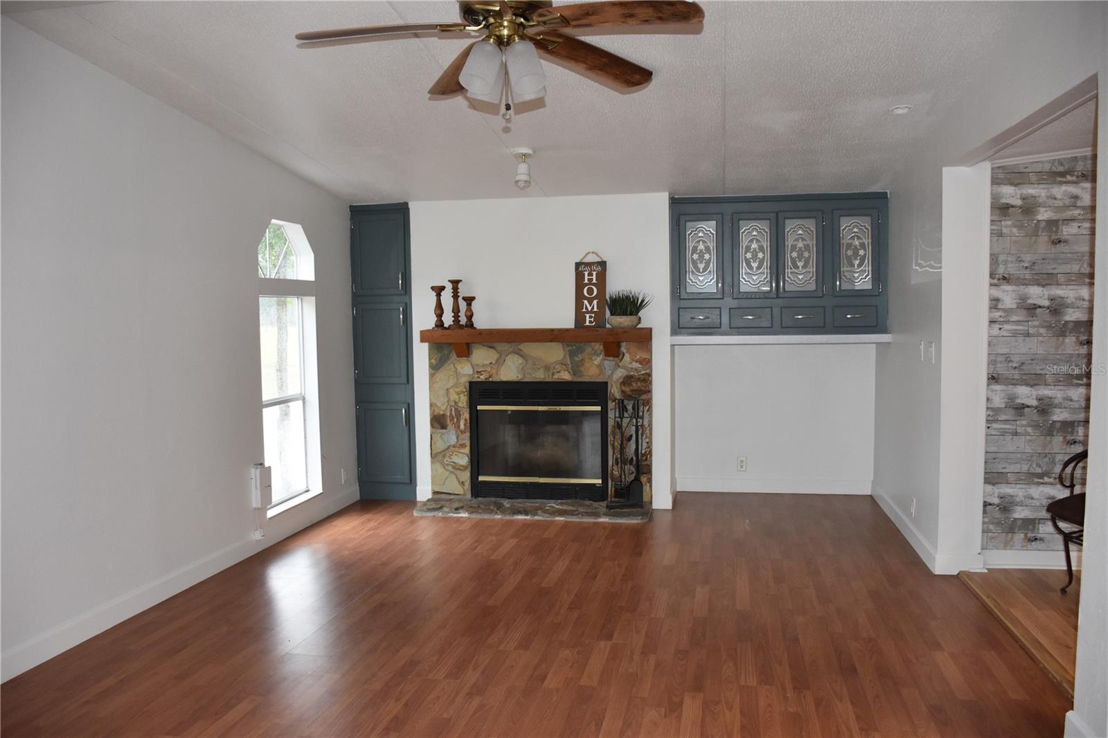 Image 14 of 46 For 22524 Orange Blossom Lane