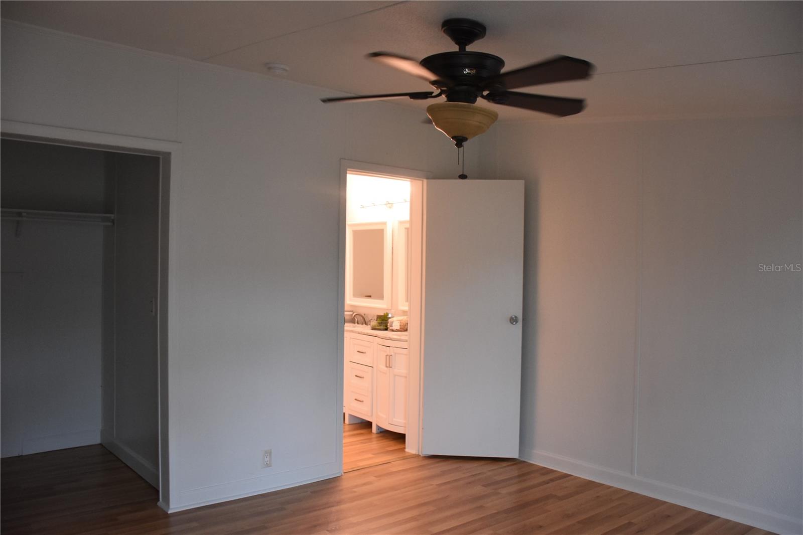 Image 17 of 46 For 22524 Orange Blossom Lane