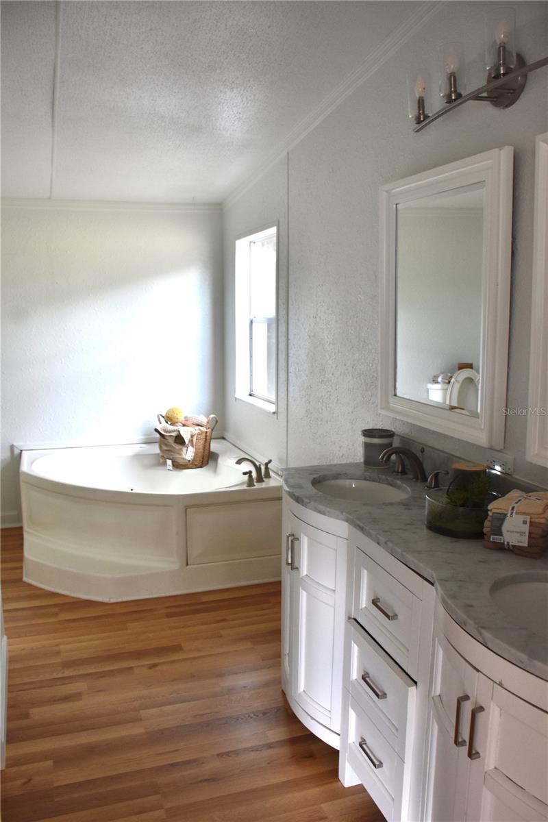 Image 20 of 46 For 22524 Orange Blossom Lane