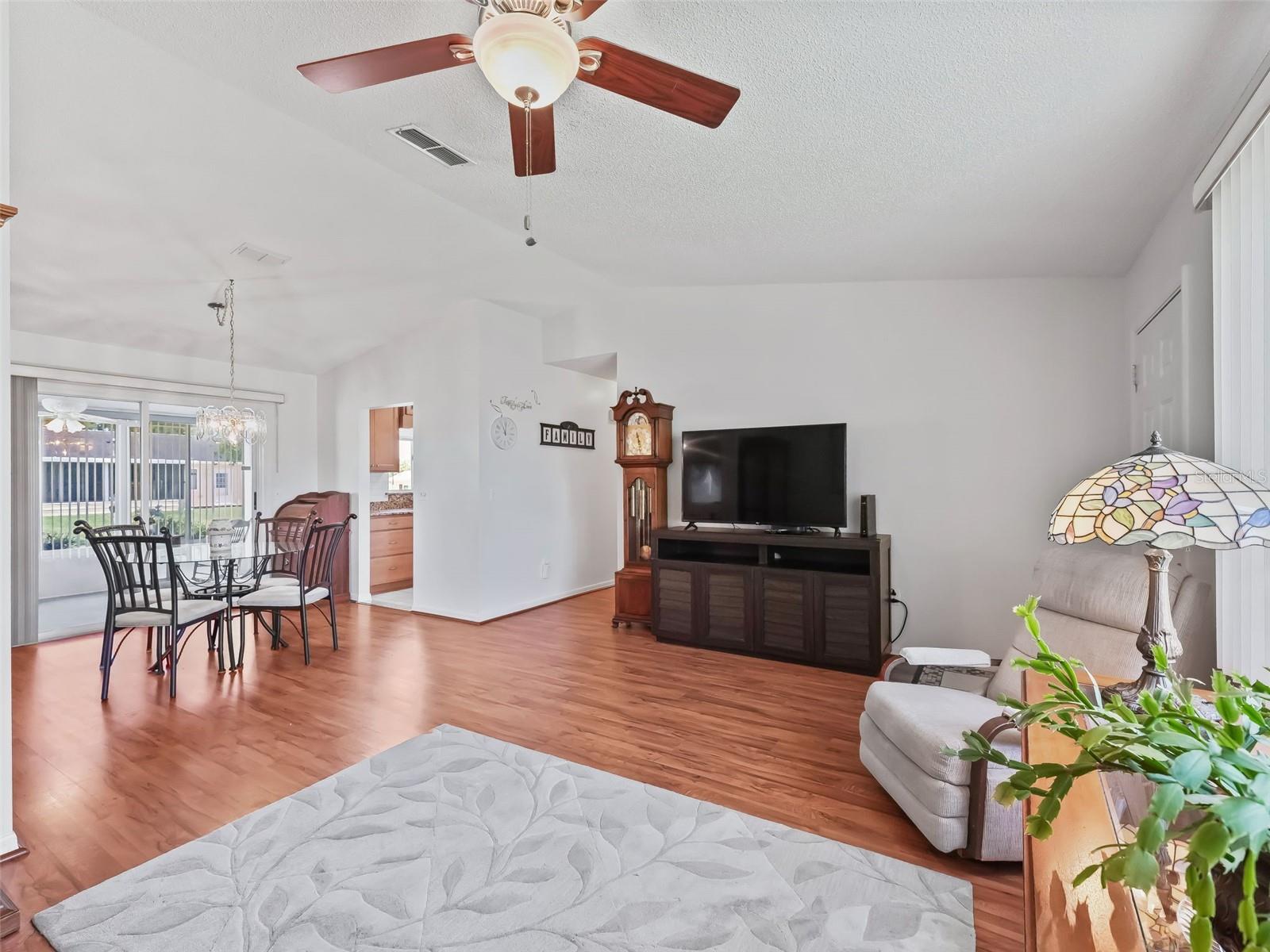 Image 18 of 44 For 9885 177th Lane