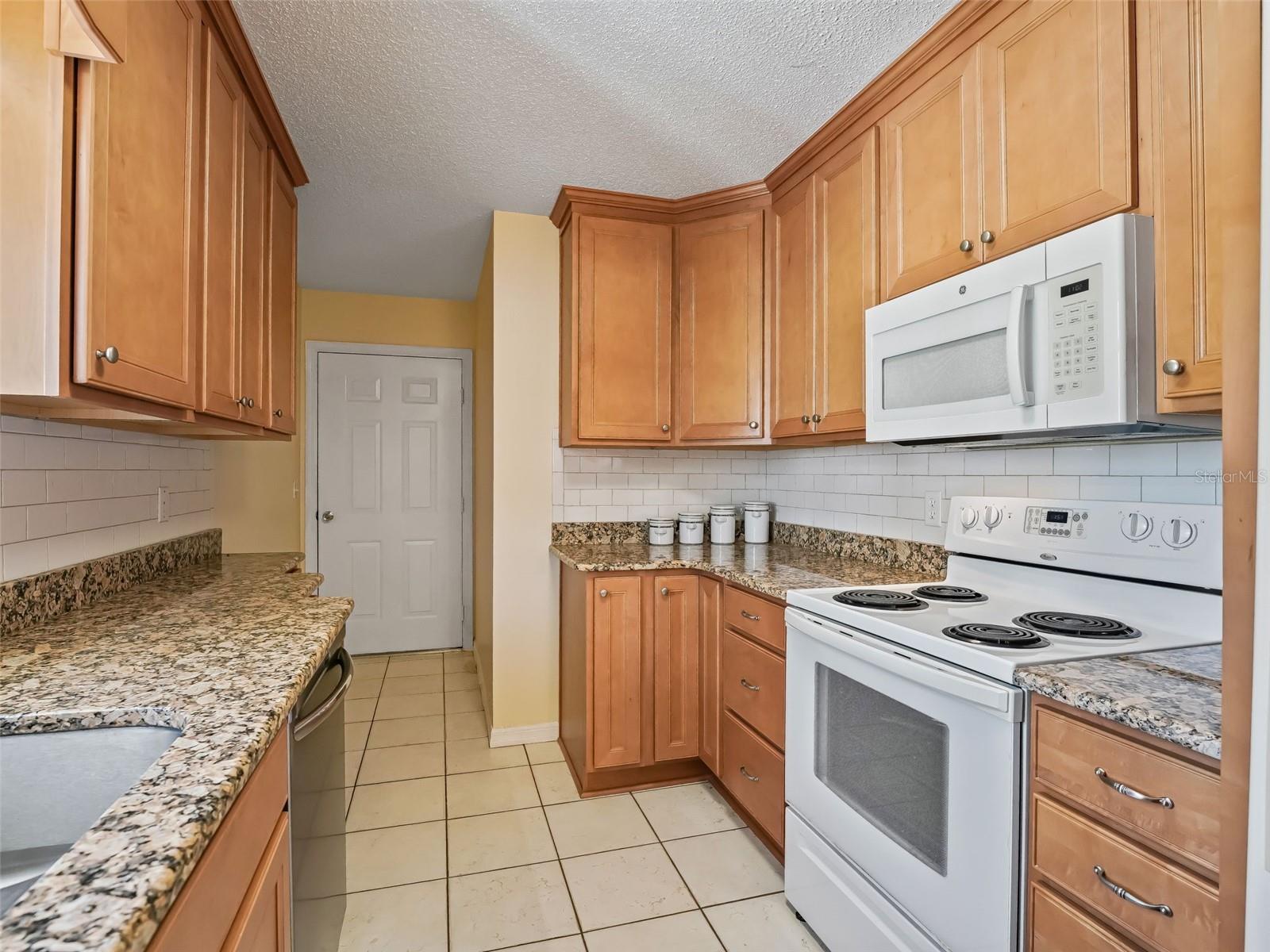 Image 19 of 44 For 9885 177th Lane