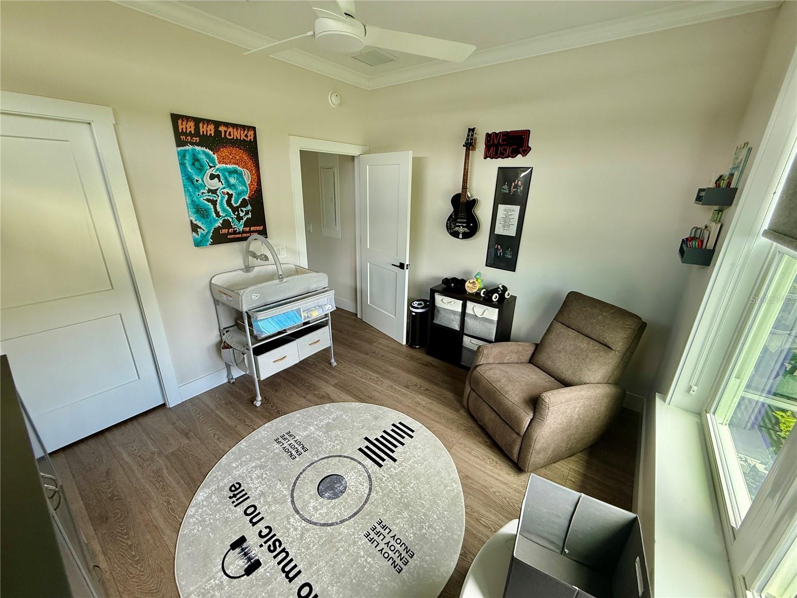 Image 12 of 38 For 12030 Lakeshore Way