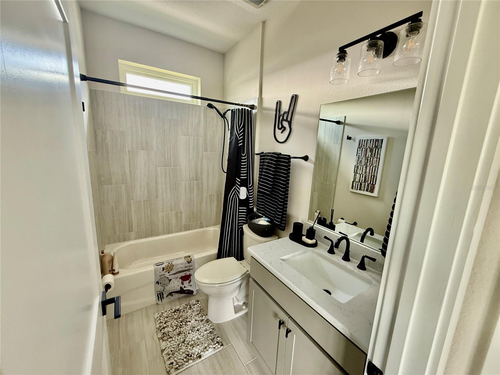 Image 13 of 38 For 12030 Lakeshore Way