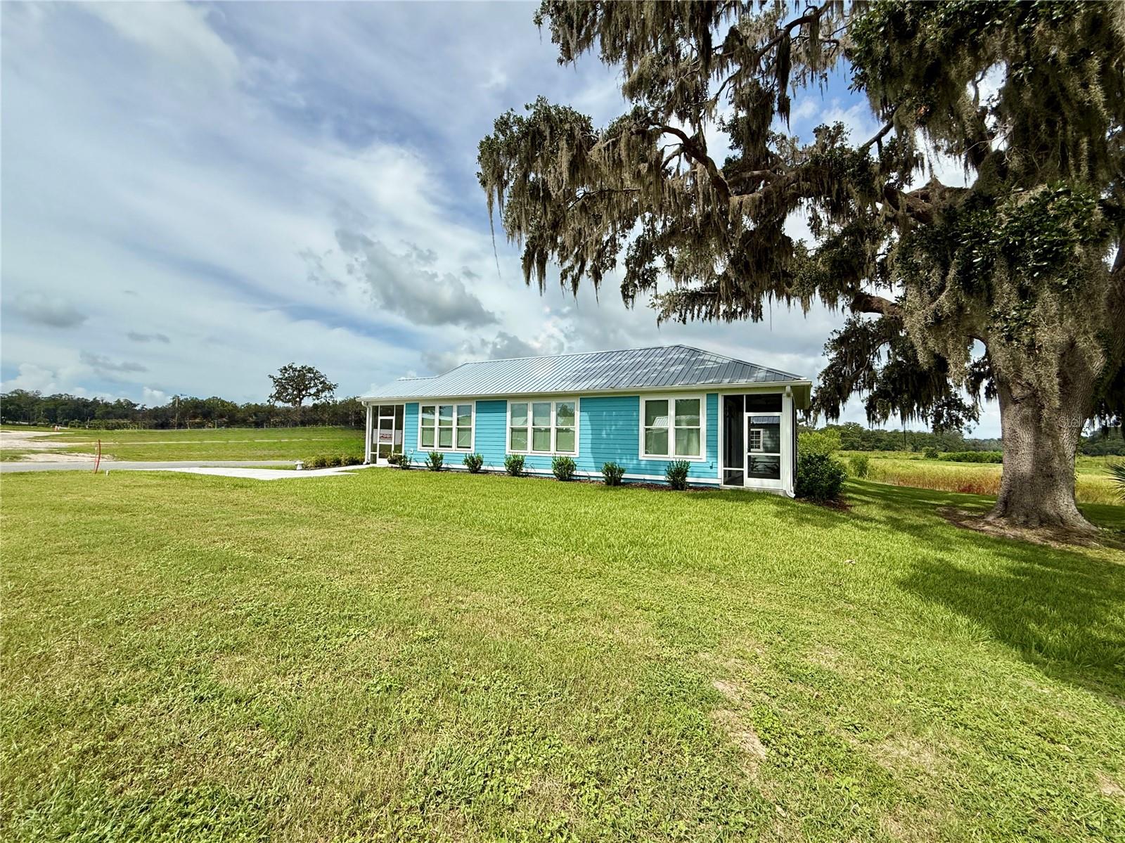 Image 20 of 38 For 12030 Lakeshore Way