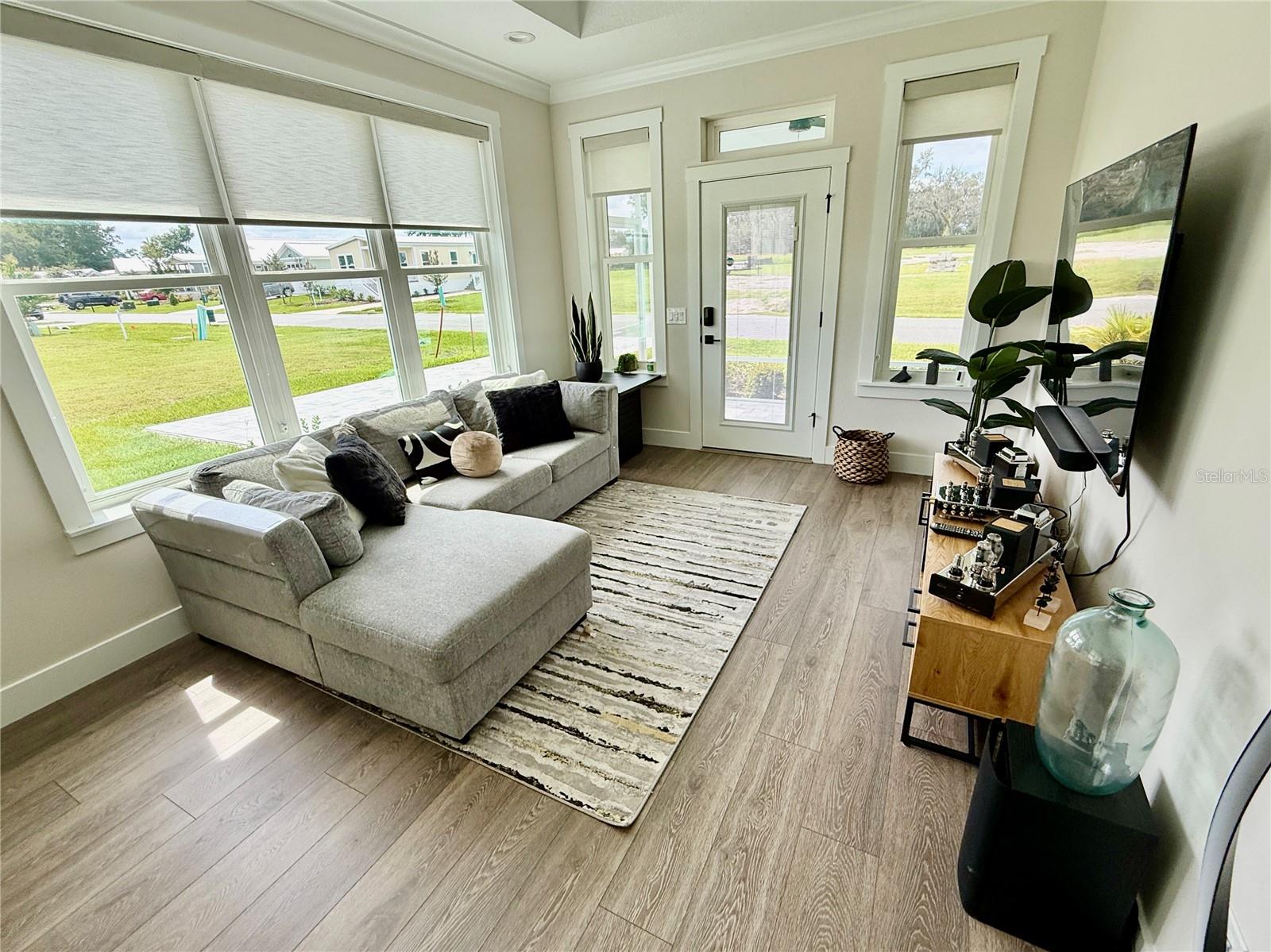 Image 3 of 38 For 12030 Lakeshore Way