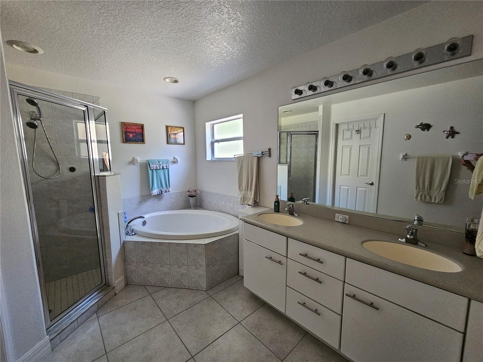 Image 12 of 36 For 16721 Culloden Court