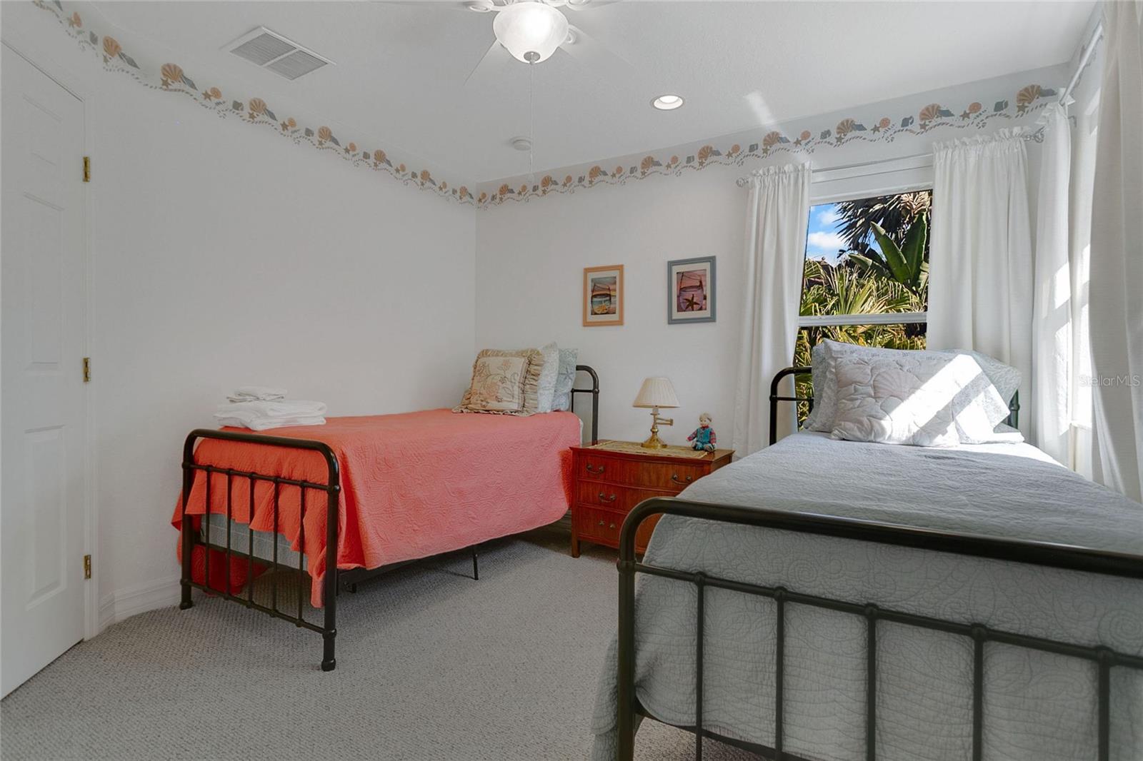 Image 18 of 36 For 16721 Culloden Court