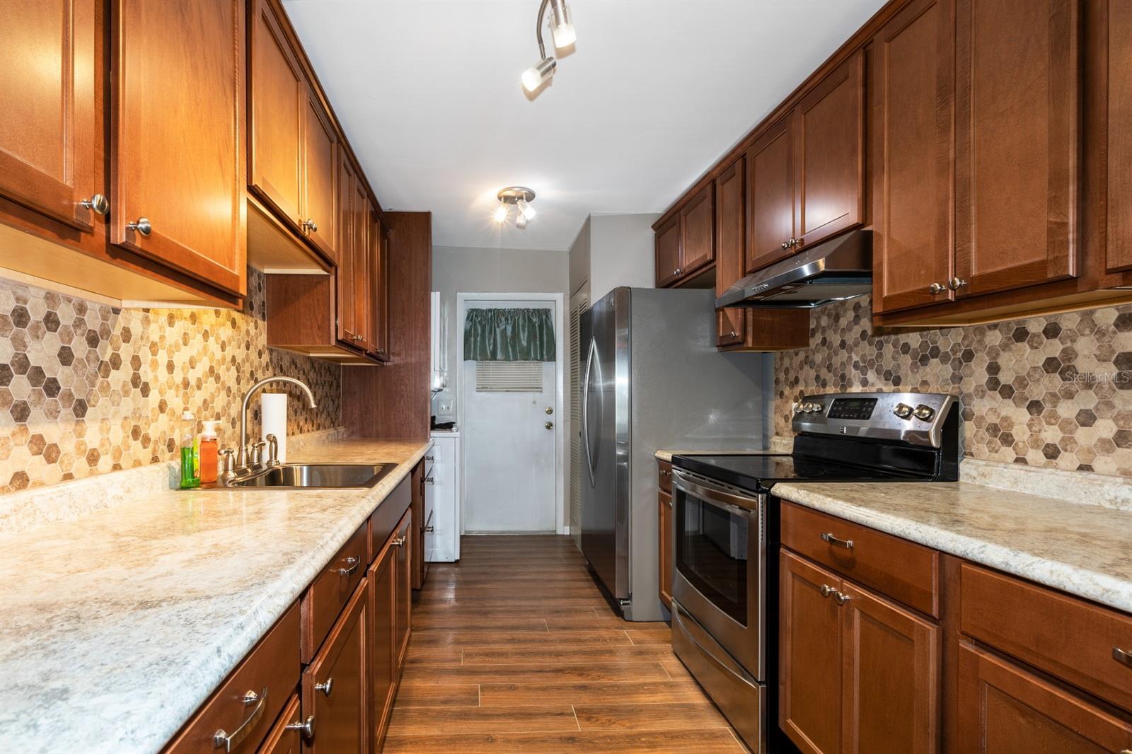 Image 5 of 20 For 12338 Tavares Ridge Circle 12338