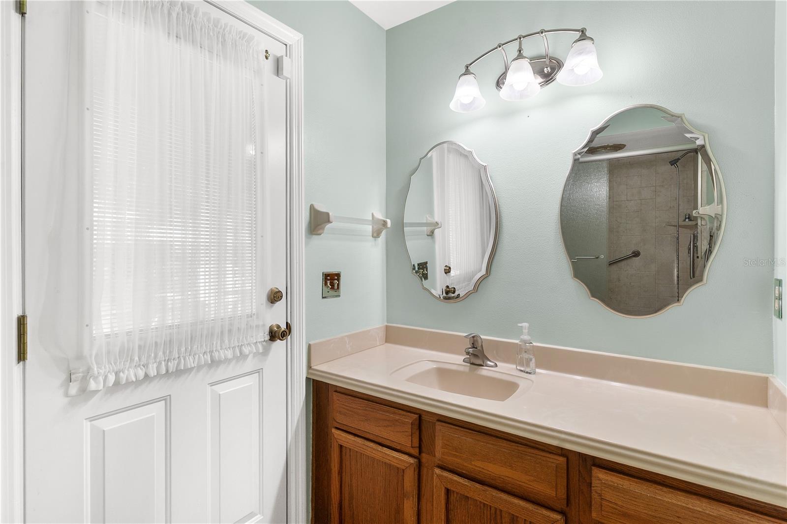 Image 27 of 42 For 2209 Dogwood Circle