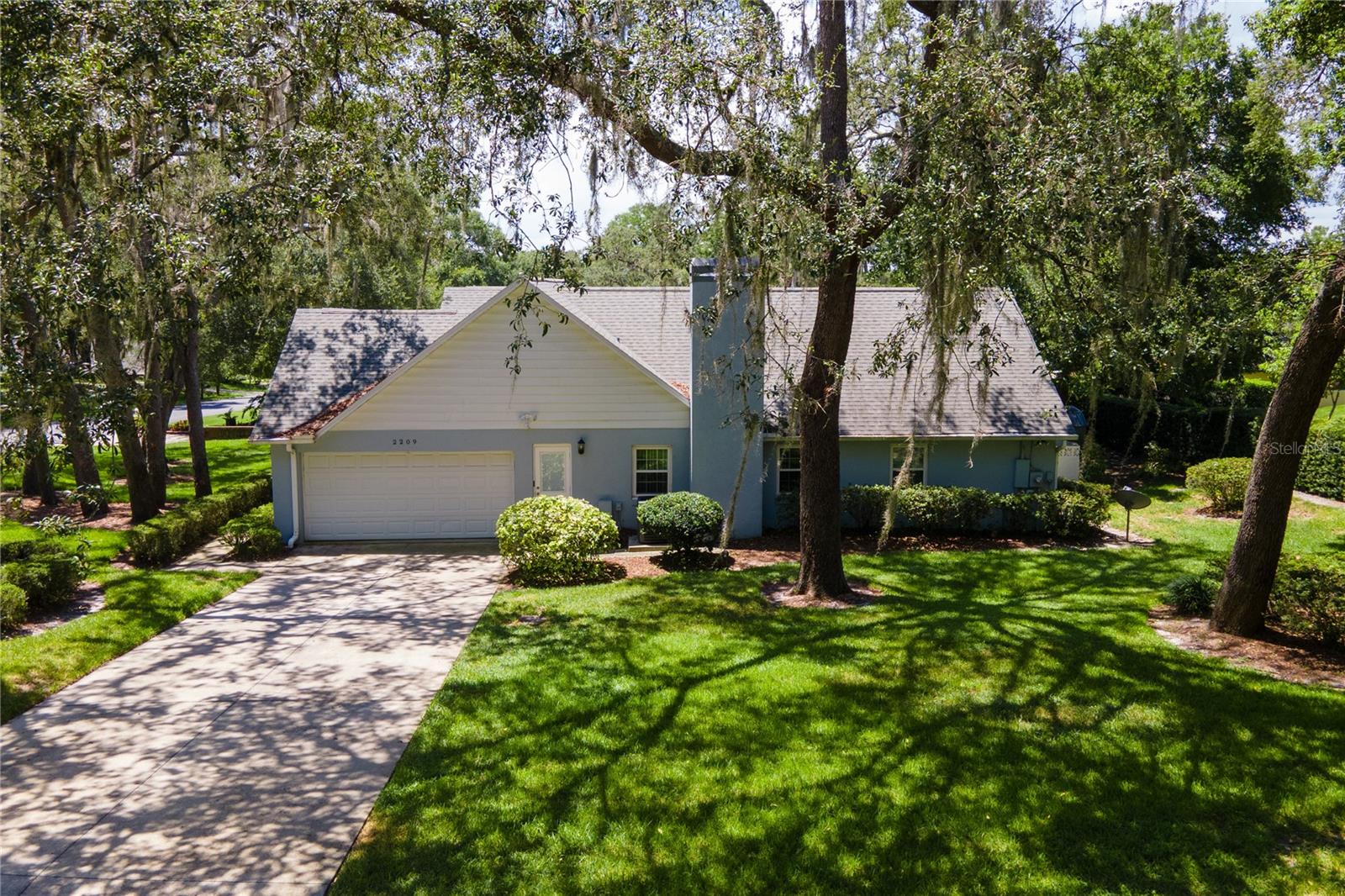 Image 3 of 42 For 2209 Dogwood Circle