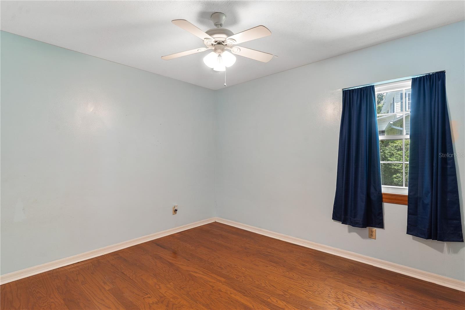 Image 33 of 42 For 2209 Dogwood Circle