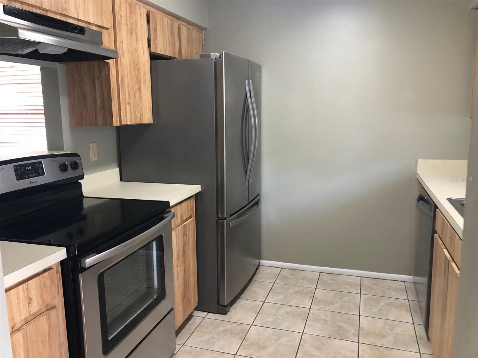 Image 4 of 11 For 625 8th Avenue