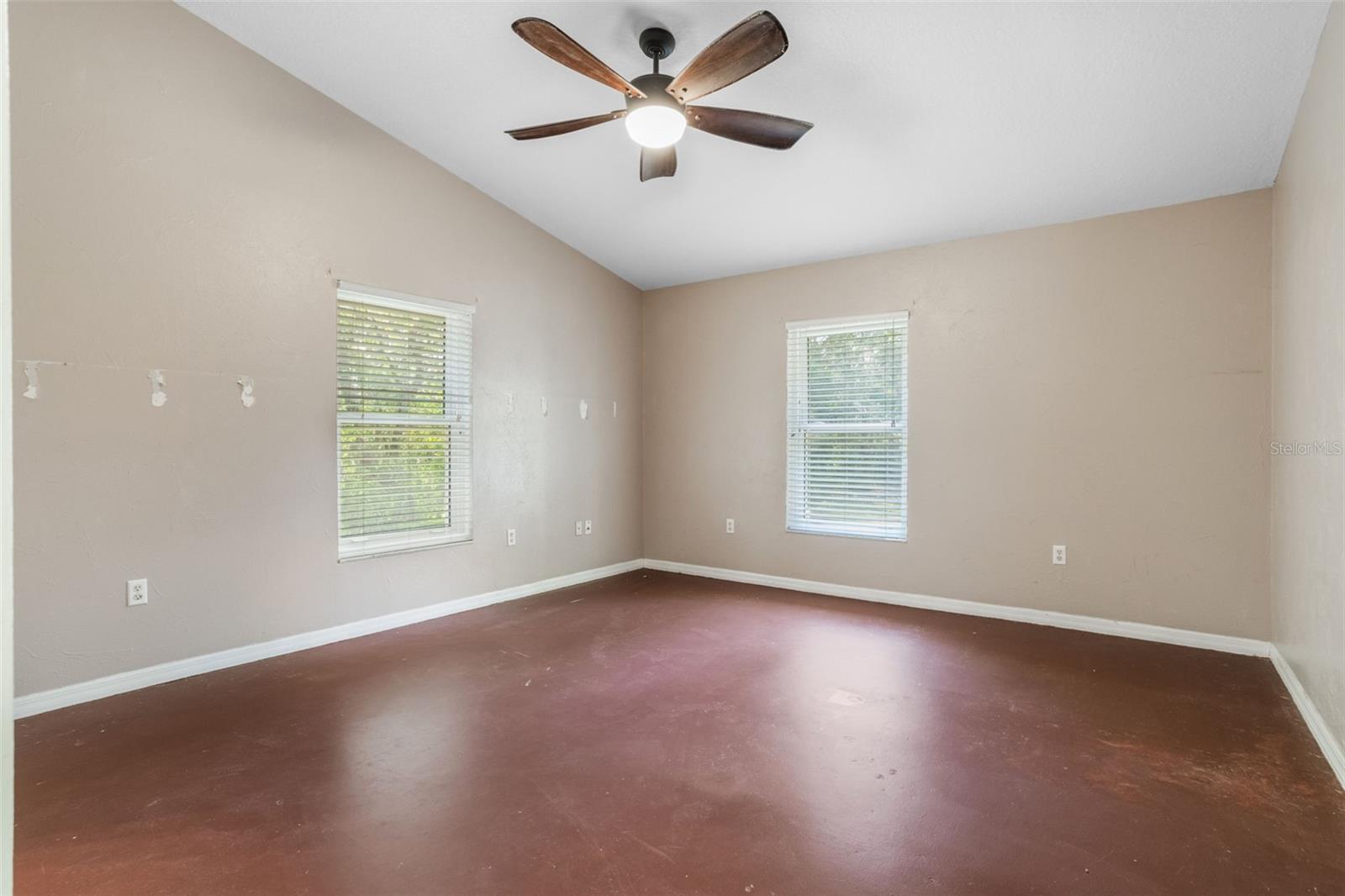 Image 11 of 24 For 44044 East Road
