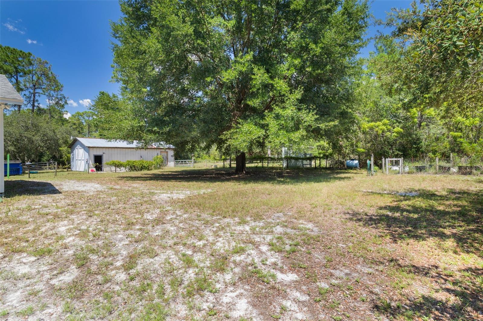 Image 19 of 24 For 44044 East Road