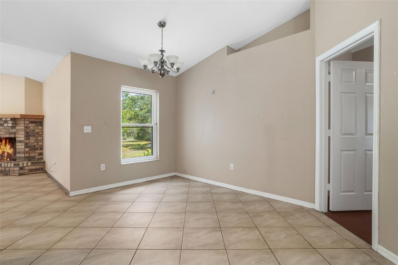 Image 5 of 24 For 44044 East Road