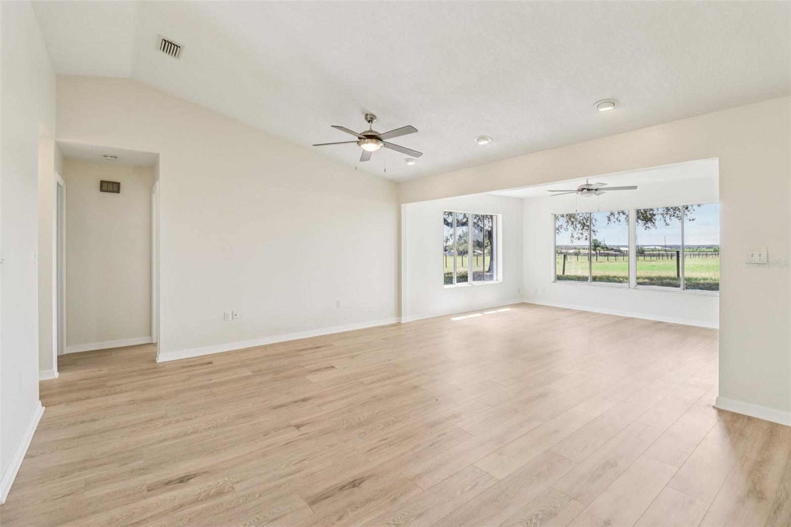 Image 7 of 38 For 37149 Sandy Lane