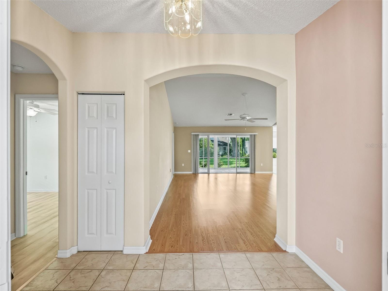 Image 4 of 30 For 721 Timbercrest Drive