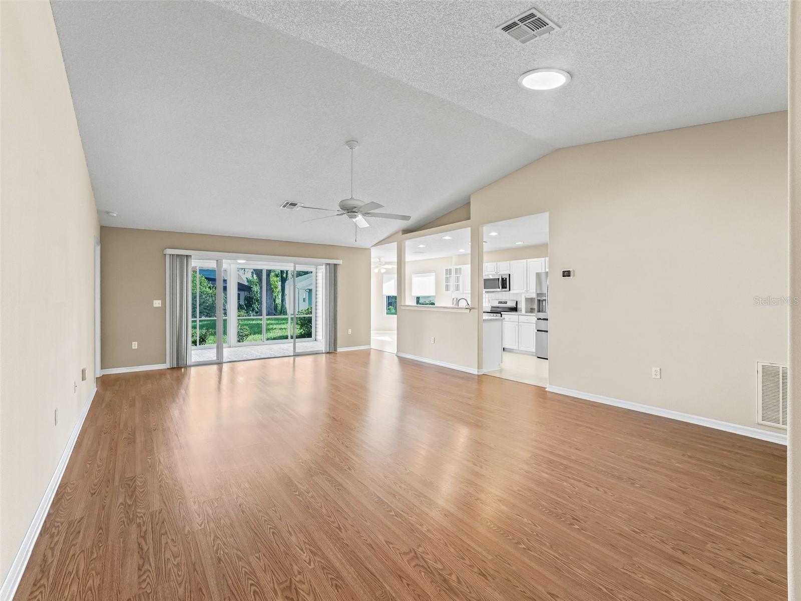 Image 5 of 30 For 721 Timbercrest Drive