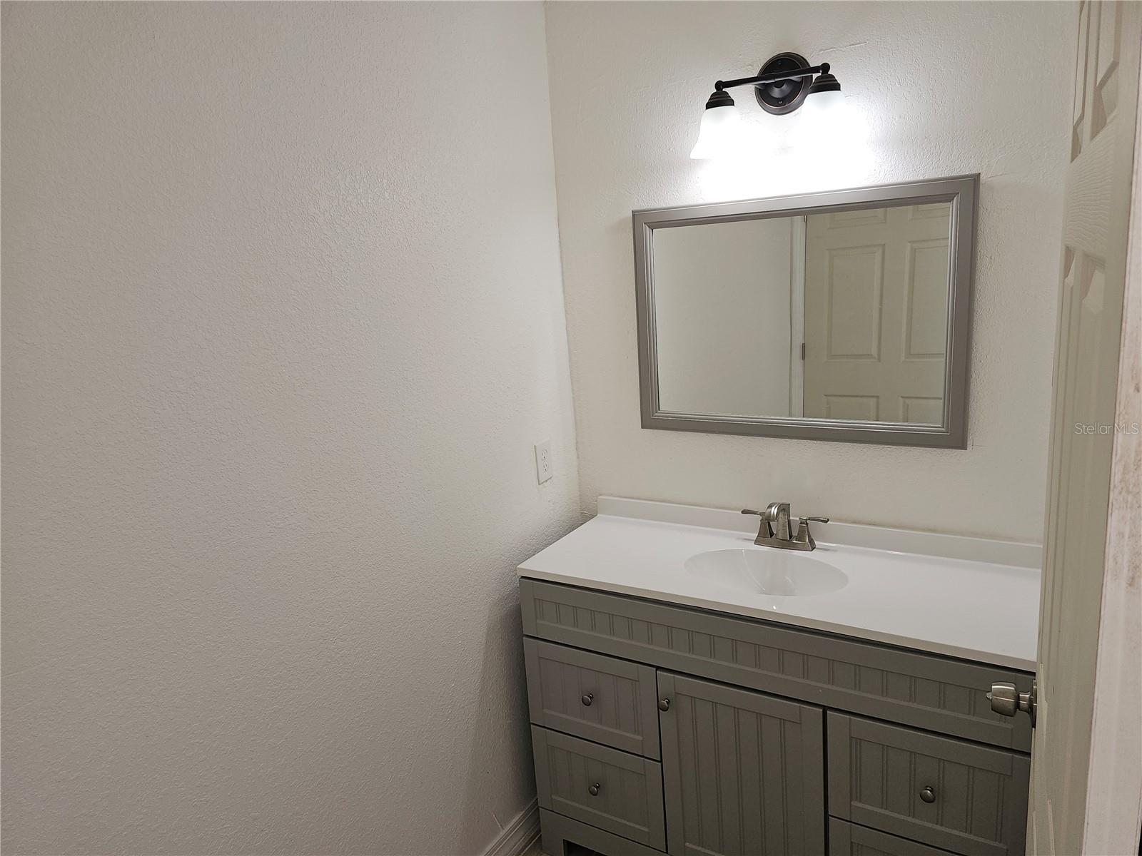 Image 11 of 20 For 301 Clark Street
