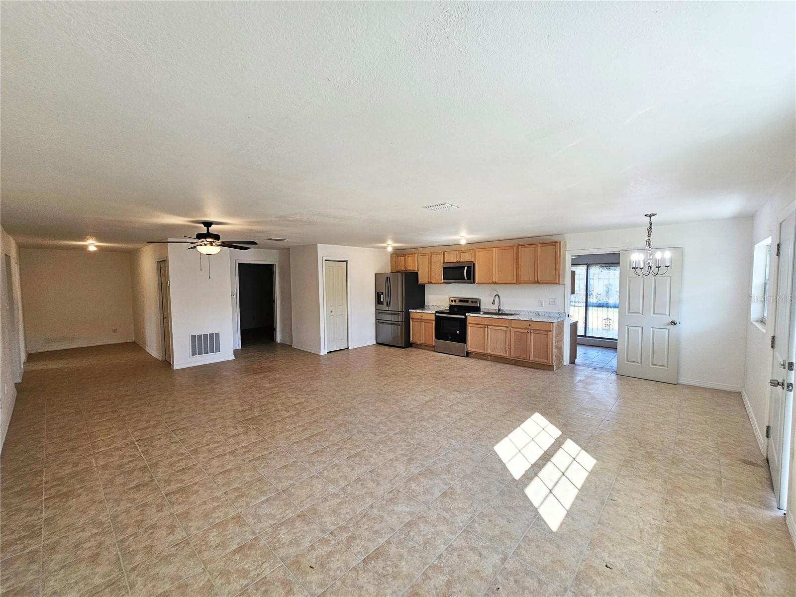 Image 6 of 20 For 301 Clark Street