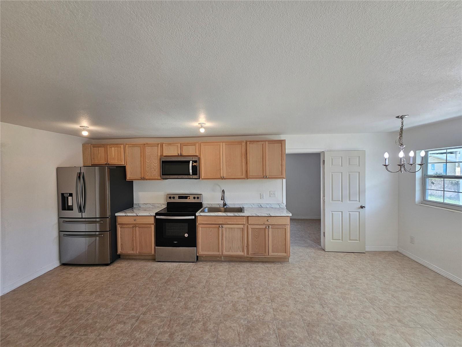 Image 8 of 20 For 301 Clark Street
