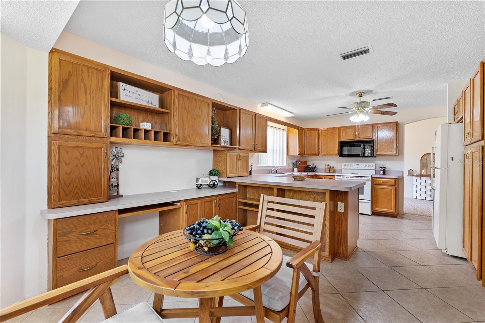 Image 23 of 76 For 702 Melendez Way