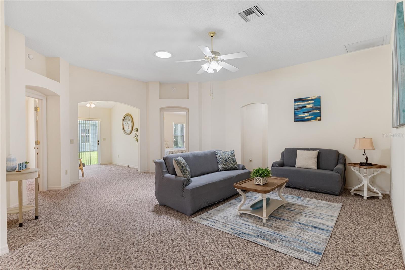 Image 25 of 76 For 702 Melendez Way