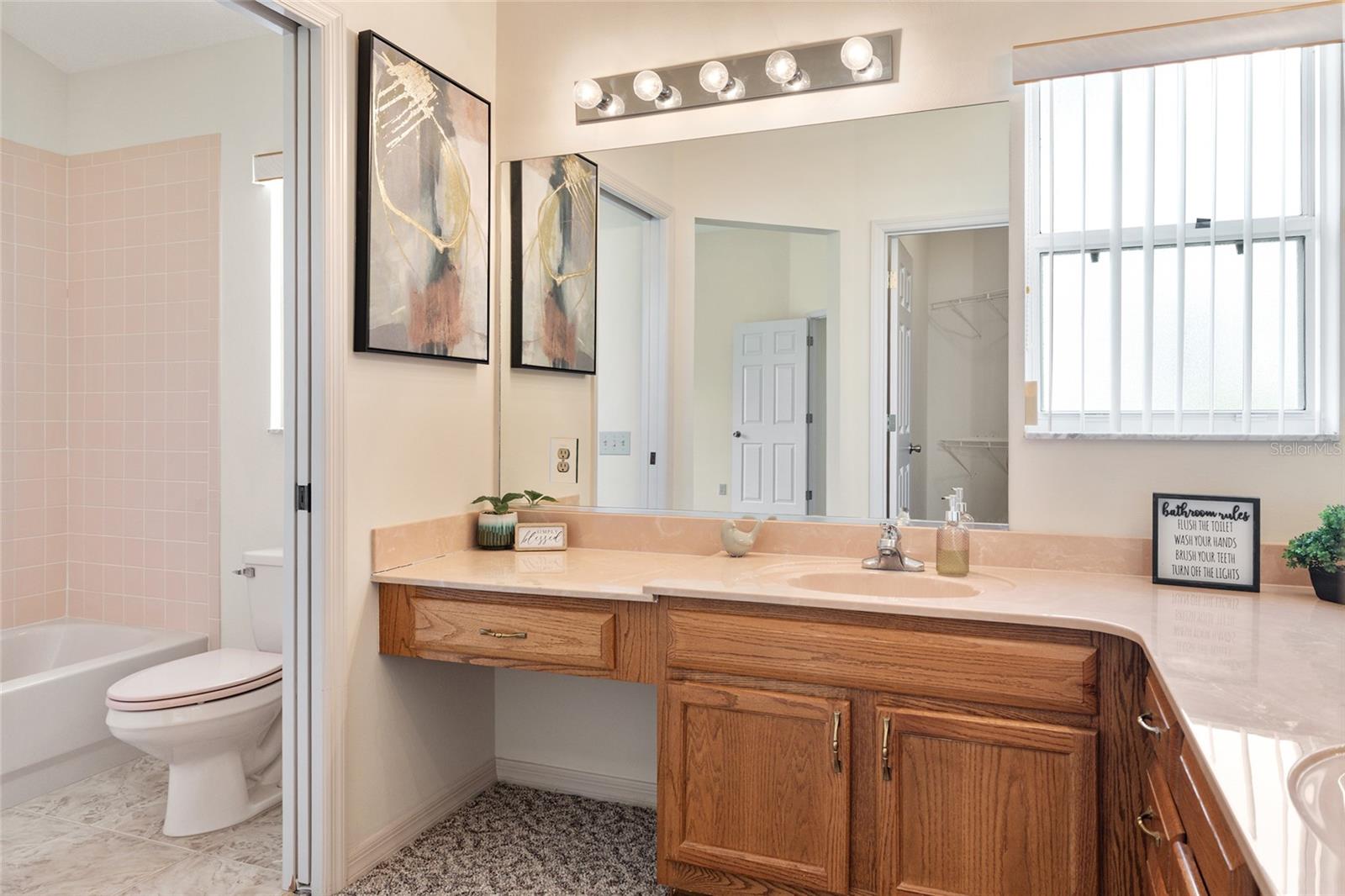 Image 49 of 76 For 702 Melendez Way