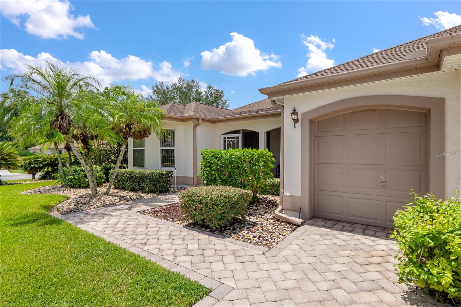 Image 6 of 76 For 702 Melendez Way