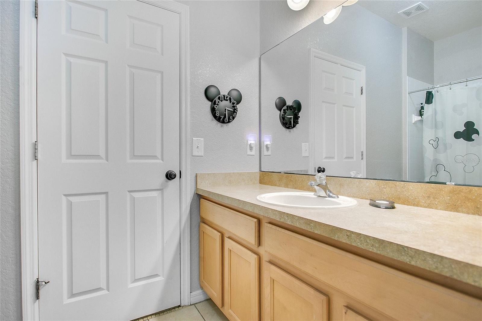Image 21 of 36 For 2811 Roccella Court