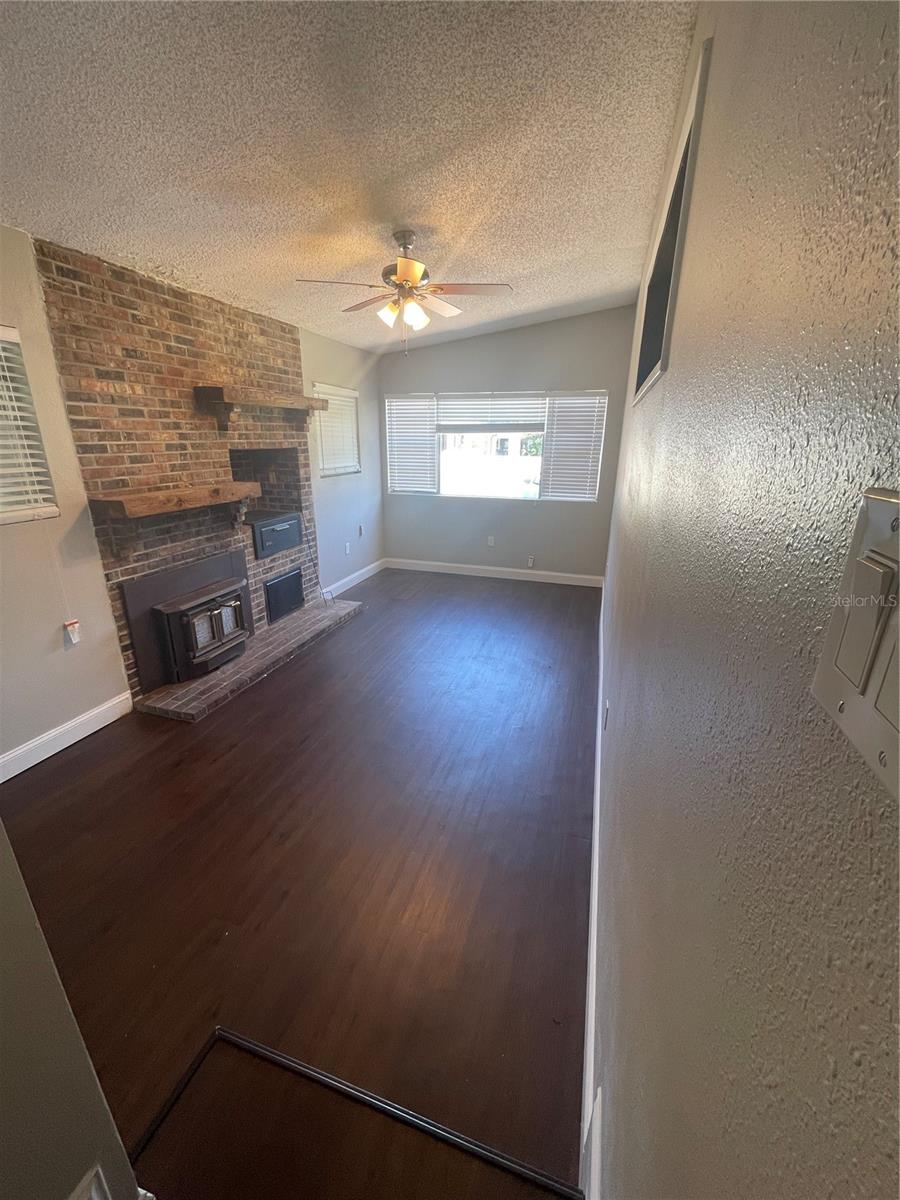 Image 12 of 16 For 4200 Kildaire Avenue